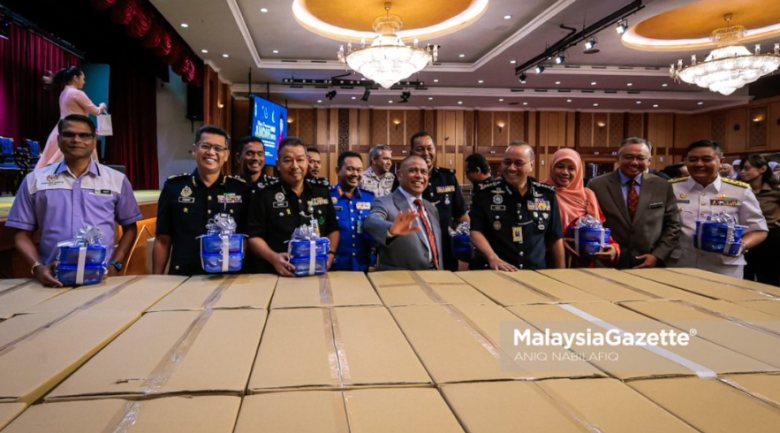 Perak edar 10,500 pek juadah raya kepada pasukan beruniform