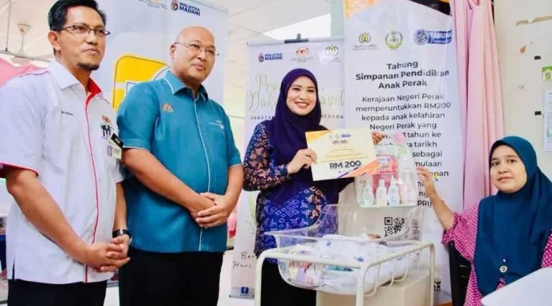 Dana RM200 untuk anak Perak