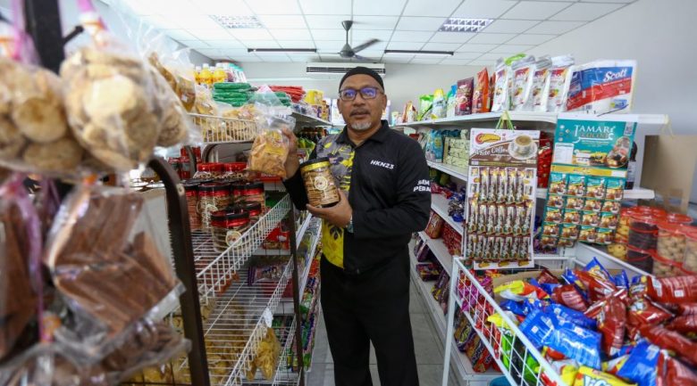 Kelas Mandarin, Matematik Tambahan jana pendapatan Masjid Nurussalam