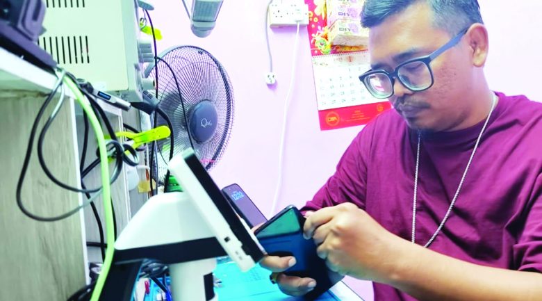 Baiki telefon jana pendapatan 5 angka