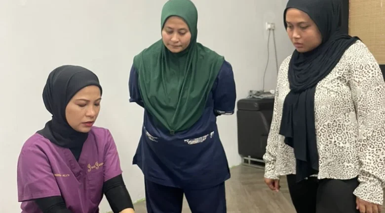 Kursus penjagaan bersalin, warga emas ubah kehidupan pasangan suami isteri