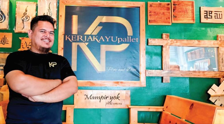 Bermula dengan hobi, palet kayu kini jadi sumber rezeki
