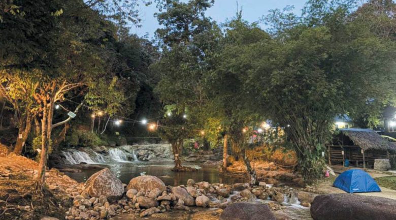 Pesona indah air terjun bertingkat!